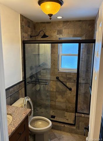 206 Farber Drive 206, West Babylon, NY 11704