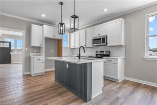 1548 Waltham Ln # C, Newport News, VA 23608