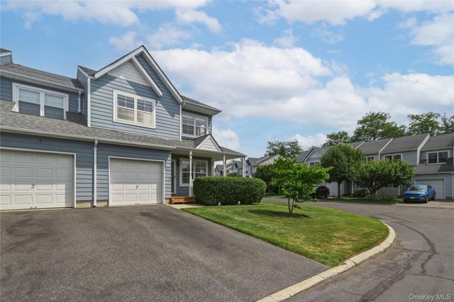 9 Shady Lane, Central Islip, NY 11722