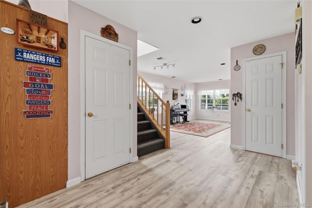 9 Shady Lane, Central Islip, NY 11722