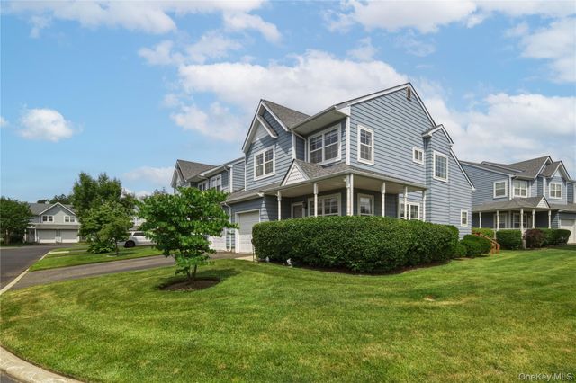 9 Shady Lane, Central Islip, NY 11722