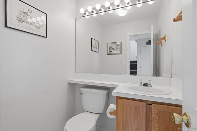 9 Shady Lane, Central Islip, NY 11722