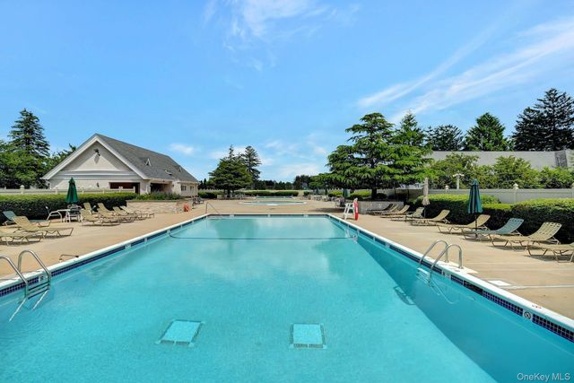 9 Shady Lane, Central Islip, NY 11722
