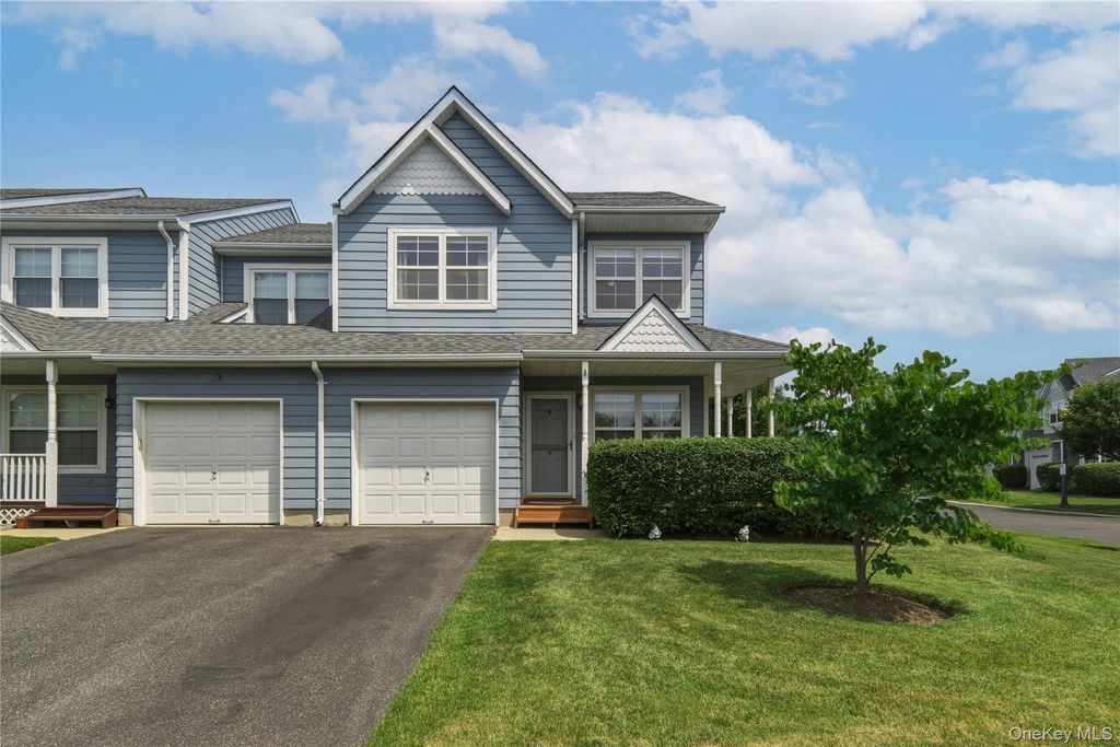 9 Shady Lane, Central Islip, NY 11722