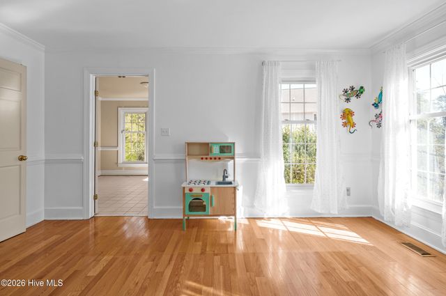 2215 Perry Drive, Jacksonville, NC 28546