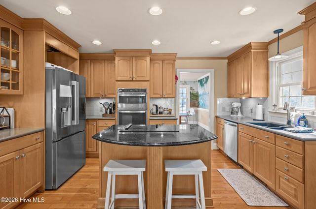 2215 Perry Drive, Jacksonville, NC 28546