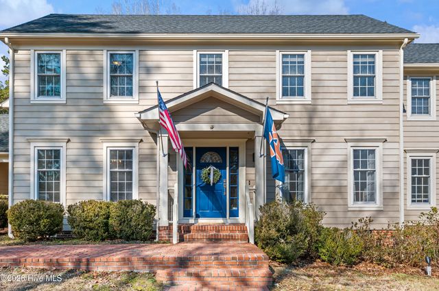 2215 Perry Drive, Jacksonville, NC 28546