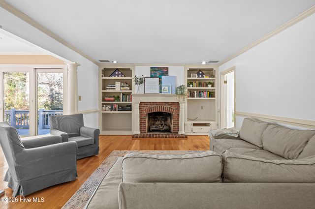 2215 Perry Drive, Jacksonville, NC 28546