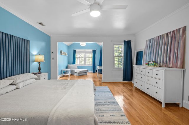 2215 Perry Drive, Jacksonville, NC 28546