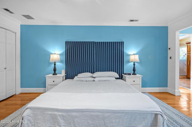 2215 Perry Drive, Jacksonville, NC 28546