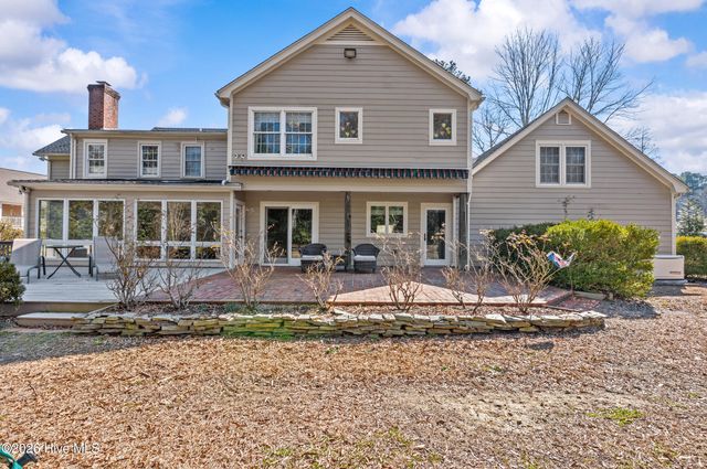 2215 Perry Drive, Jacksonville, NC 28546