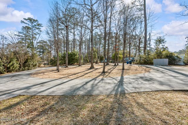 2215 Perry Drive, Jacksonville, NC 28546