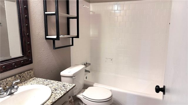 1932 Hidden Way, Corpus Christi, TX 78412