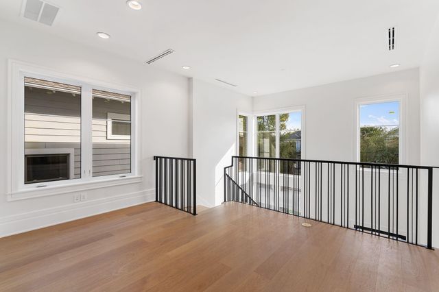 1023 Euclid Street, Houston, TX 77009