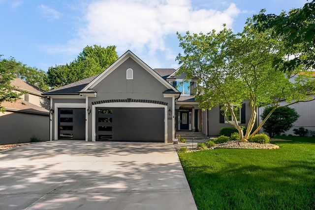 9005 W 161 Street, Overland Park, KS 66085