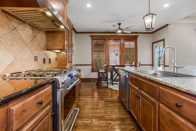 9005 W 161 Street, Overland Park, KS 66085