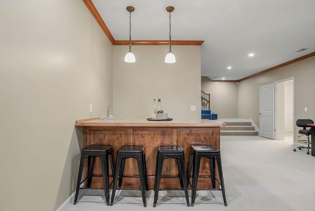 9005 W 161 Street, Overland Park, KS 66085
