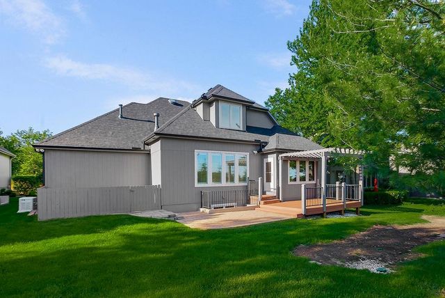 9005 W 161 Street, Overland Park, KS 66085