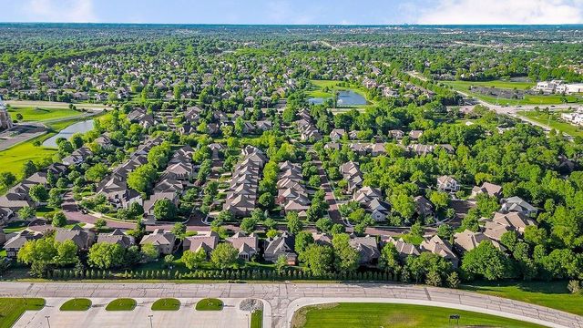 9005 W 161 Street, Overland Park, KS 66085