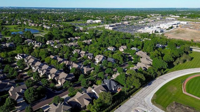 9005 W 161 Street, Overland Park, KS 66085