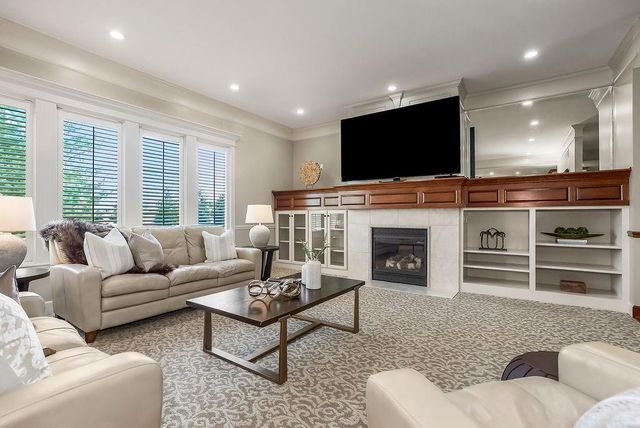9005 W 161 Street, Overland Park, KS 66085