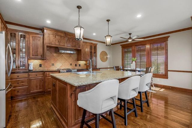 9005 W 161 Street, Overland Park, KS 66085