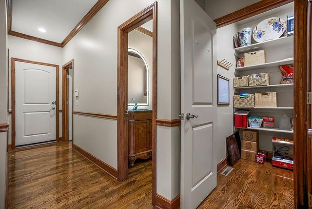 9005 W 161 Street, Overland Park, KS 66085