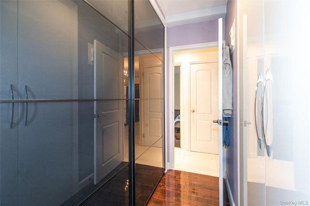 90 SCHENCK Avenue 3P, Great Neck, NY 11021