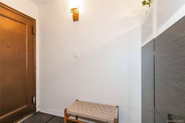 90 SCHENCK Avenue 3P, Great Neck, NY 11021