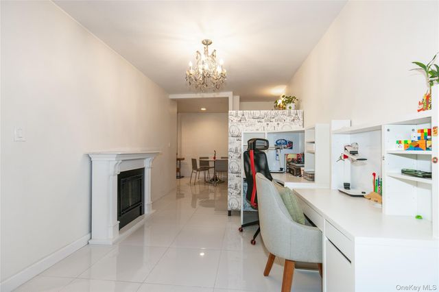 90 SCHENCK Avenue 3P, Great Neck, NY 11021