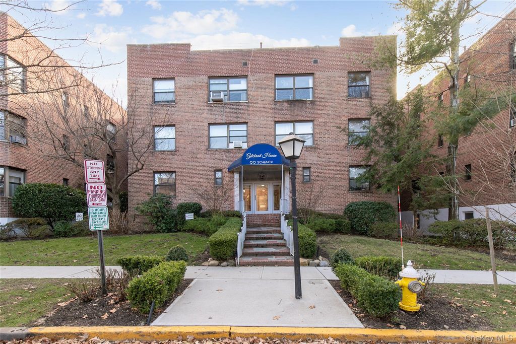 90 SCHENCK Avenue 3P, Great Neck, NY 11021