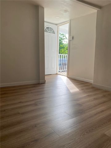 61 Pointview Rd, Brentwood, PA 15227