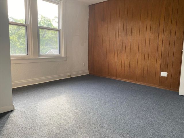 61 Pointview Rd, Brentwood, PA 15227