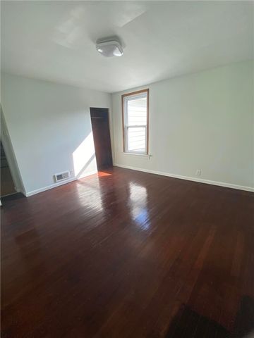 61 Pointview Rd, Brentwood, PA 15227