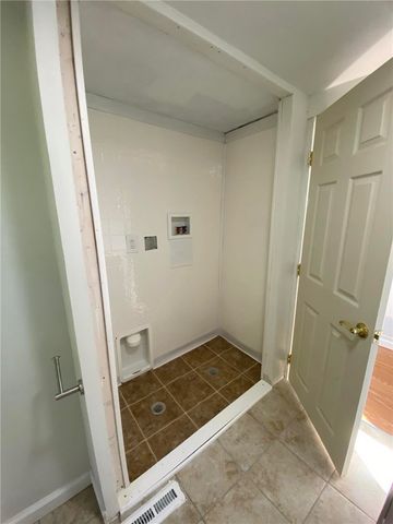 61 Pointview Rd, Brentwood, PA 15227