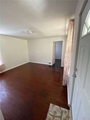 61 Pointview Rd, Brentwood, PA 15227