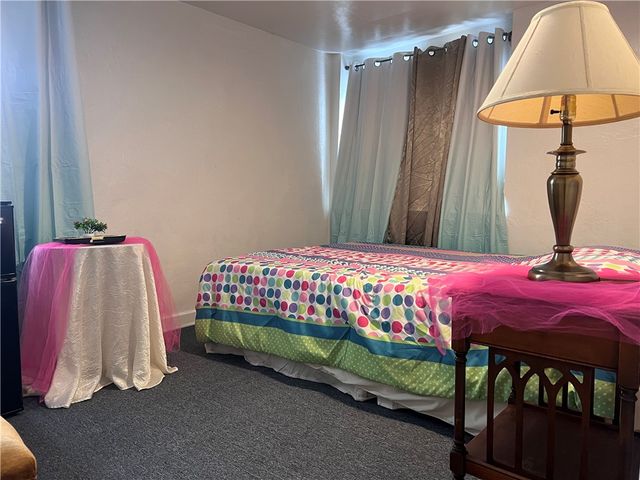 61 Pointview Rd, Brentwood, PA 15227