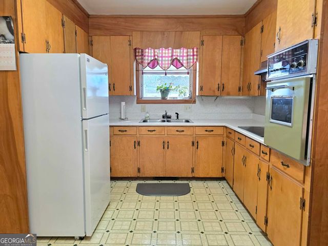 600 Fourth Avenue, Thomaston, GA 30286