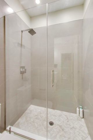 1340 W WALTON Street 1W, Chicago, IL 60642