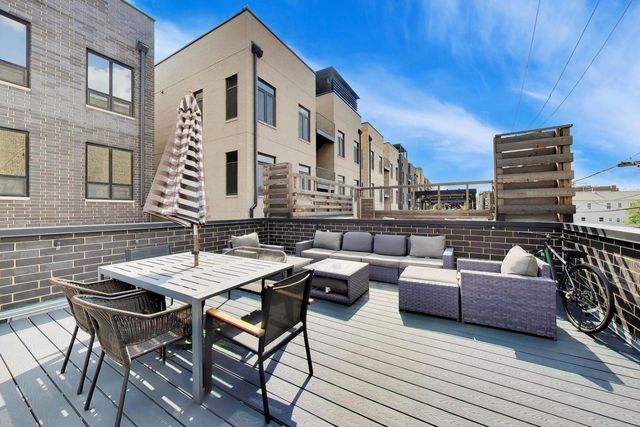 1340 W WALTON Street 1W, Chicago, IL 60642