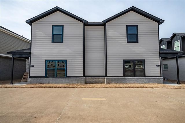 931 S Rupple Road 2, Fayetteville, AR 72704