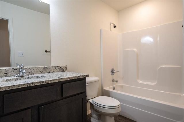 931 S Rupple Road 2, Fayetteville, AR 72704