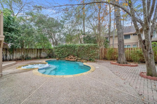 14 Redland Place, The Woodlands, TX 77382