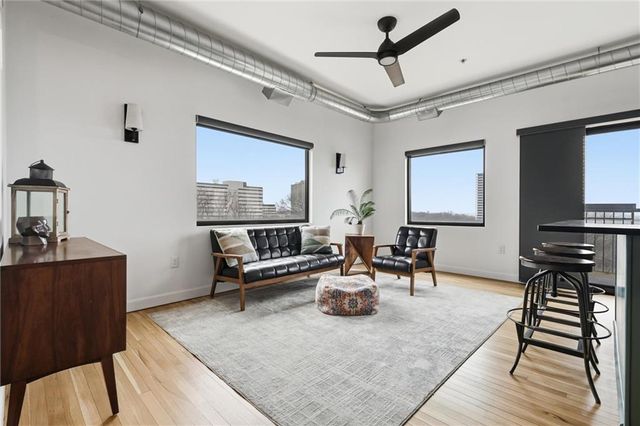 2940 Baltimore Avenue 1204, Kansas City, MO 64108