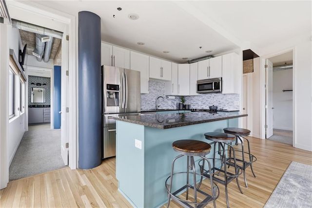 2940 Baltimore Avenue 1204, Kansas City, MO 64108