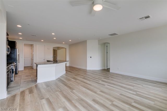 1617 Meadow Bluffs Avenue, Henderson, NV 89014