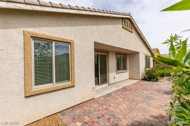 1617 Meadow Bluffs Avenue, Henderson, NV 89014