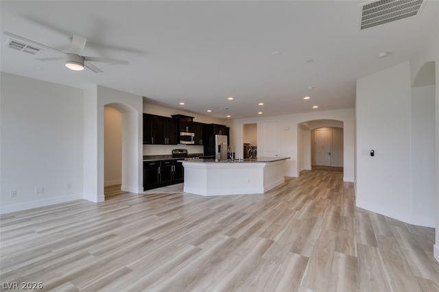 1617 Meadow Bluffs Avenue, Henderson, NV 89014