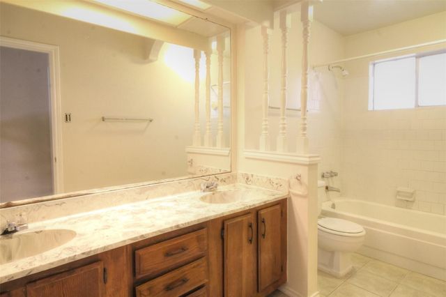 20315 Fox Glen Lane, Humble, TX 77338