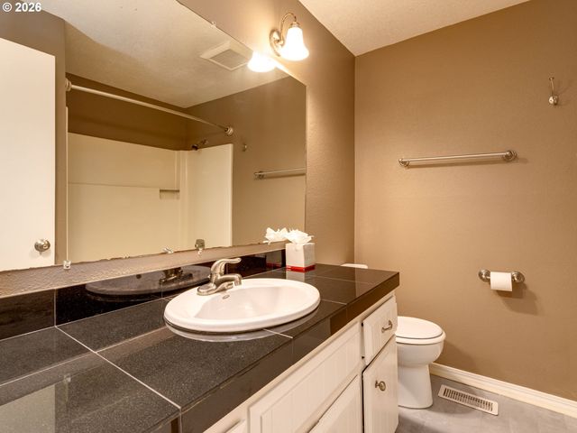 8603 Sw TALAWA Dr, Tualatin, OR 97062